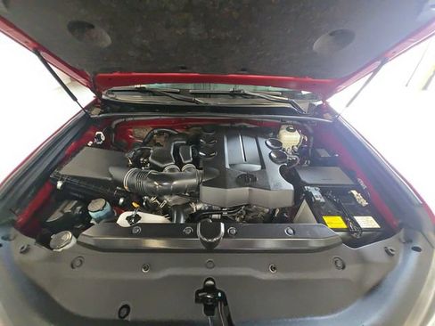 Used 2022 Toyota 4Runner SR5 AWD/4WD image 24