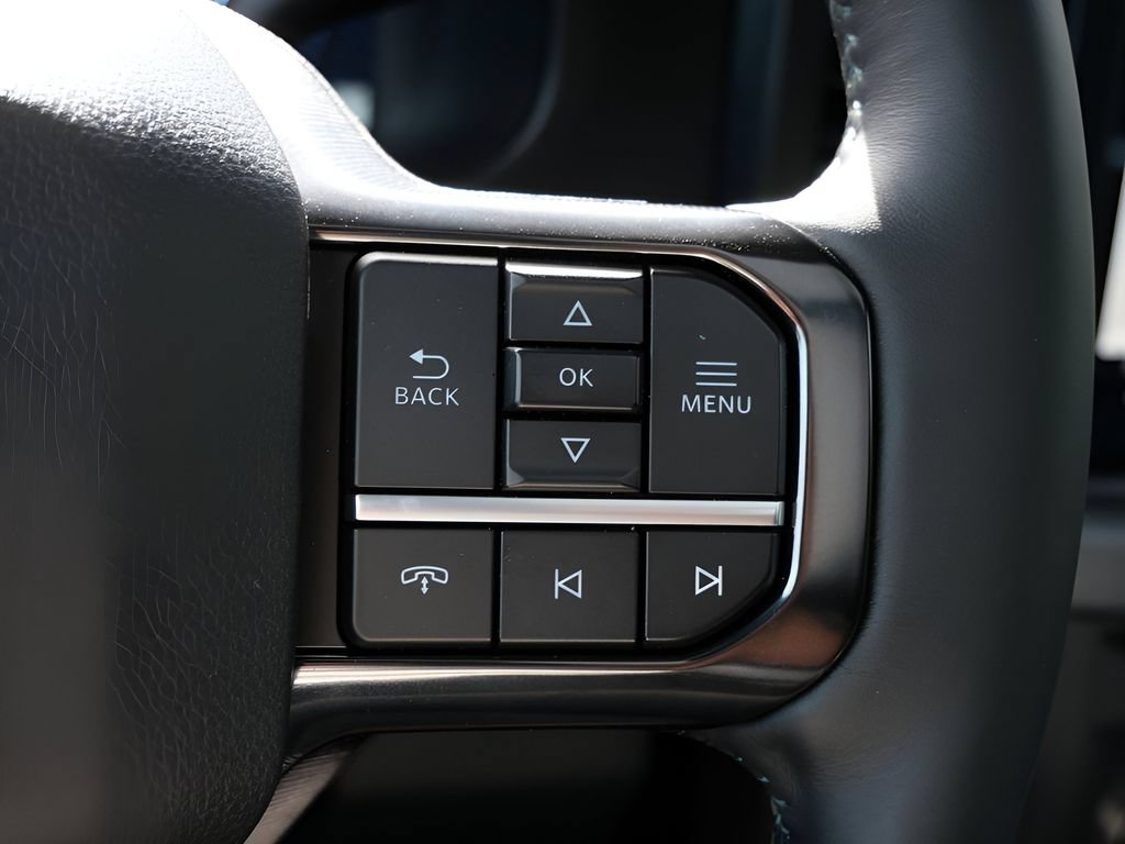 Used 2025 Ford F250 Platinum AWD/4WD image 19