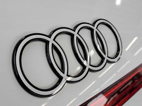 Certified 2025 Audi Q5 Premium Plus AWD/4WD image 17