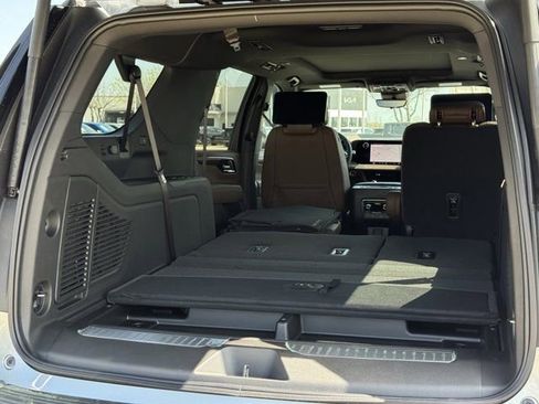 New 2026 Chevrolet Suburban High Country AWD/4WD image 29