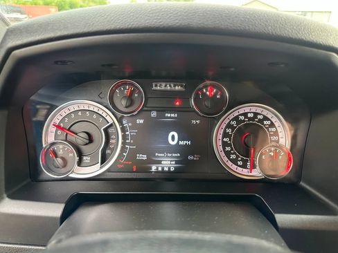 Used 2022 RAM 1500 Warlock AWD/4WD image 15