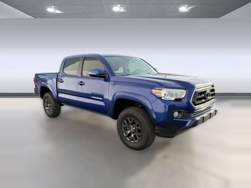 Certified 2023 Toyota Tacoma SR5 w/ Technology Package AWD/4WD image 7