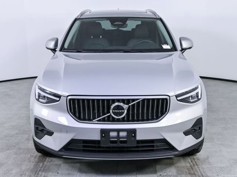 Certified 2025 Volvo XC40 B5 Plus image 36