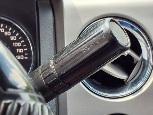 Used 2011 Ford F150 XLT image 17