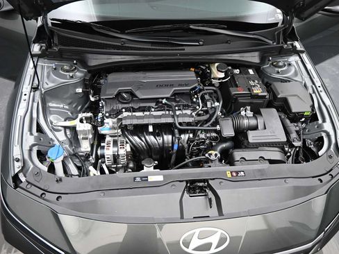 New 2026 Hyundai Elantra SEL Sport FWD image 21