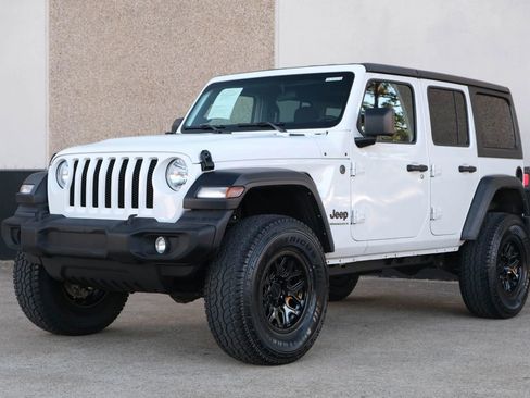 Used 2023 Jeep Wrangler Unlimited Sport image 5