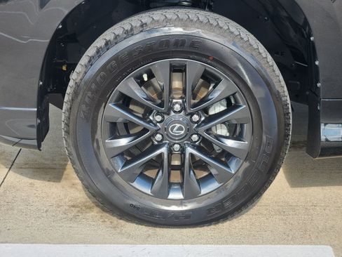 Used 2023 Lexus GX 460 Premium w/ Premium Package AWD/4WD image 10