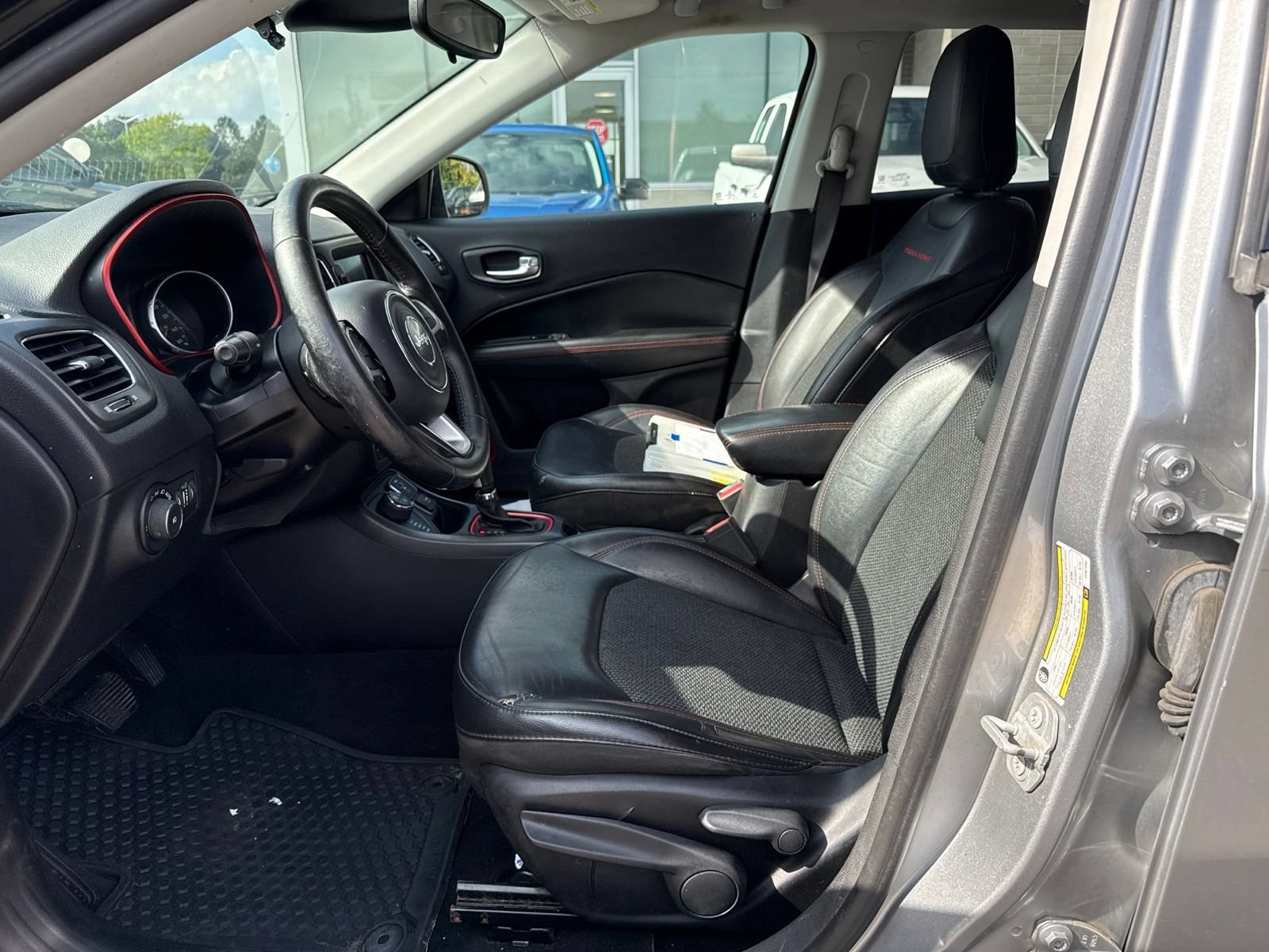 Used 2018 Jeep Compass Trailhawk AWD/4WD image 14