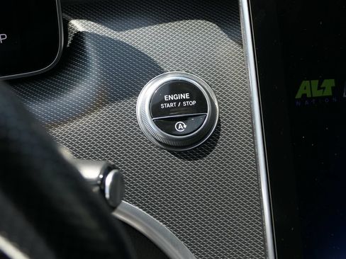 Used 2023 Mercedes-Benz C 300 Sedan image 18