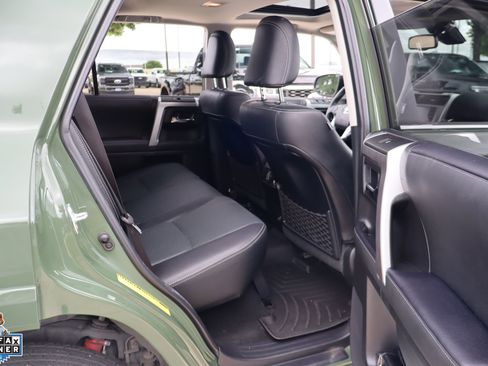 Used 2022 Toyota 4Runner Limited AWD/4WD image 31