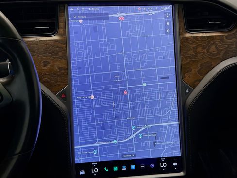 Used 2019 Tesla Model X Long Range AWD/4WD image 9
