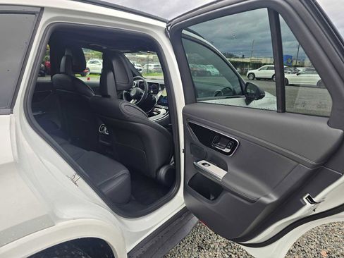 New 2026 Mercedes-Benz GLC 300 4MATIC image 14