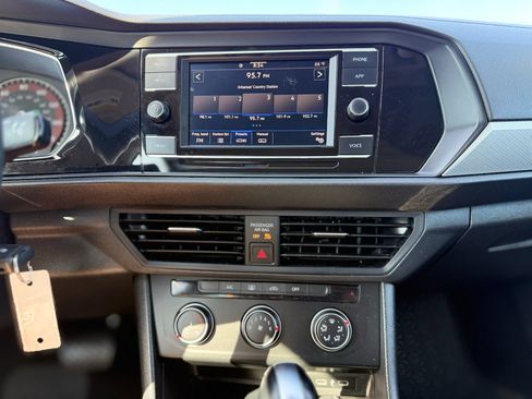 Used 2021 Volkswagen Jetta S FWD image 34