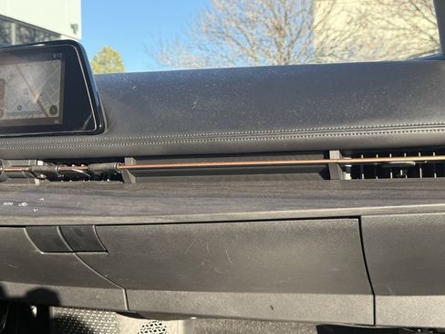 Used 2023 Nissan Ariya FWD image 27