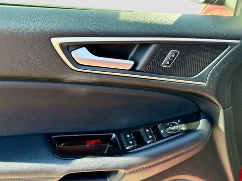 Used 2018 Ford Edge SEL w/ Equipment Group 201A image 22