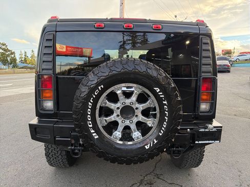 Used 2004 HUMMER H2 w/ Preferred Equipment Group image 5