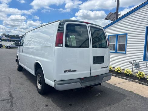 Used 2002 Chevrolet Express 2500 RWD image 4