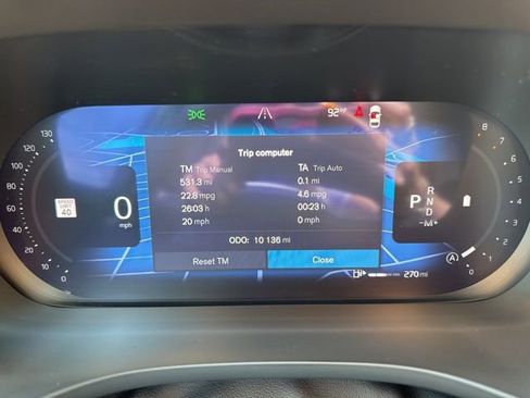 Certified 2025 Volvo XC60 B5 Plus AWD/4WD image 23