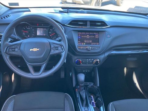 Used 2021 Chevrolet TrailBlazer LS image 13