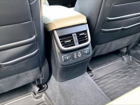 Certified 2025 Subaru Outback Limited image 24