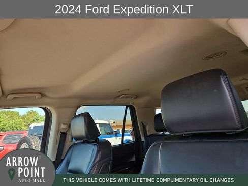 Used 2024 Ford Expedition XLT AWD/4WD image 22