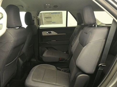 New 2026 Ford Explorer Active RWD image 10