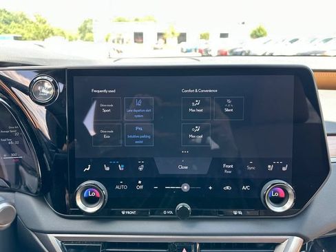 Used 2025 Lexus RX 350 Premium w/ Accessory Package (Z1) FWD image 23