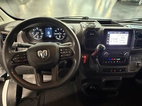 Used 2024 RAM ProMaster 2500 w/ Convenience Group FWD image 13