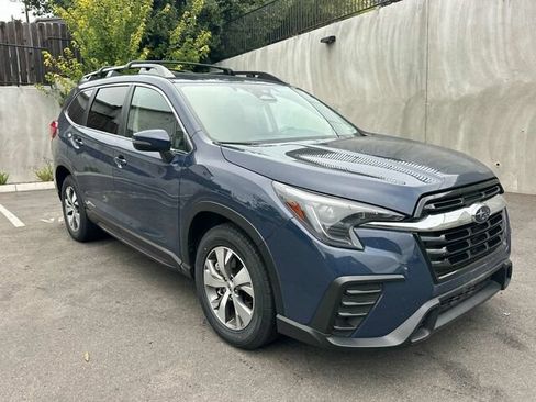 Used 2023 Subaru Ascent Premium w/ Convenience Package AWD/4WD image 2
