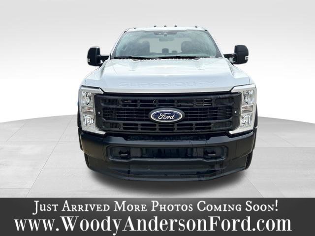 Used 2025 Ford F550 4x4 Crew Cab Super Duty image 4
