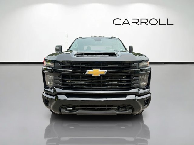 Used 2024 Chevrolet Silverado 2500 Custom w/ Custom Value Package AWD/4WD image 8