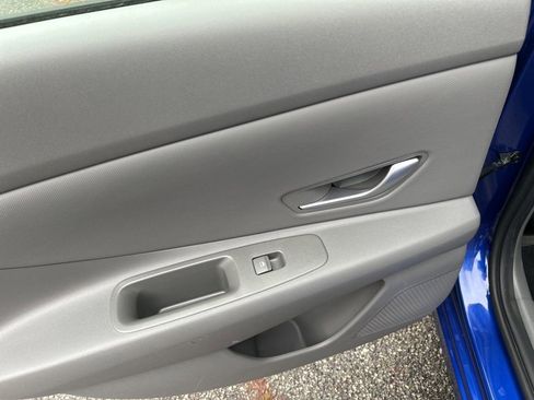 Used 2023 Hyundai Elantra SEL w/ Convenience Package FWD image 25