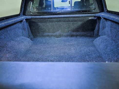 Used 2022 RAM 1500 Laramie w/ Sport Appearance Package image 9