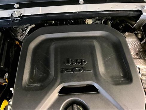 Used 2024 Jeep Wrangler Unlimited Sahara AWD/4WD image 31