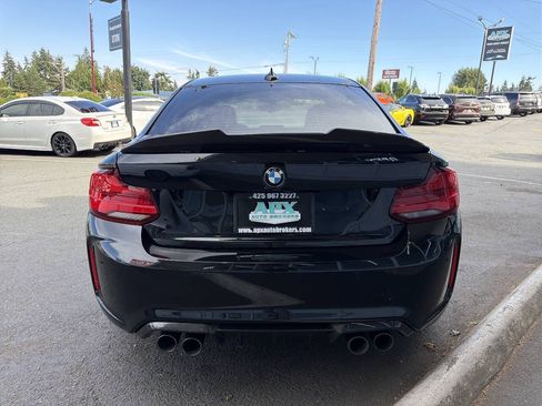 Used 2018 BMW M2 RWD image 5