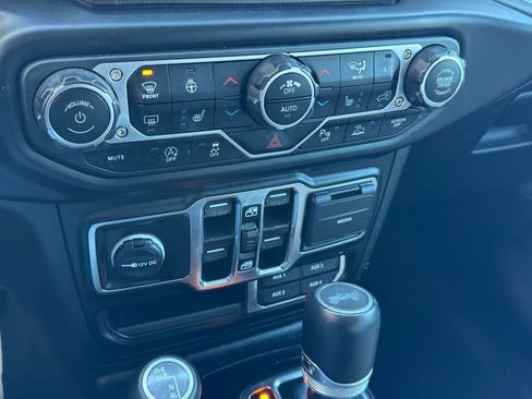 Used 2023 Jeep Wrangler Sahara image 25