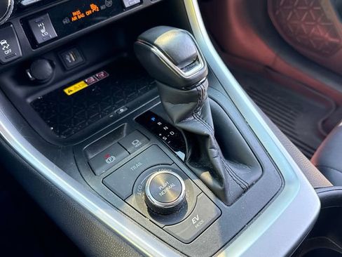 Certified 2023 Toyota RAV4 XLE Premium AWD/4WD image 35