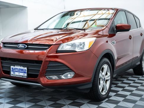 Used 2016 Ford Escape SE AWD/4WD image 3