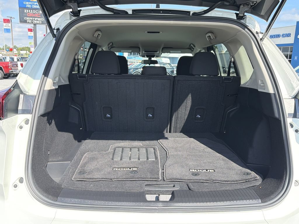 Used 2026 Nissan Rogue S FWD image 16