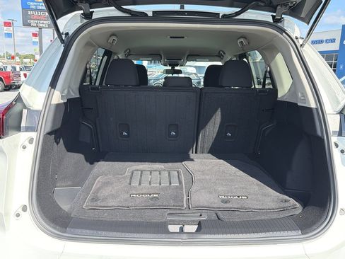 Used 2026 Nissan Rogue S FWD image 16
