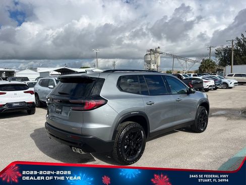 New 2026 GMC Acadia AT4 w/ Luxury Package AWD/4WD image 5