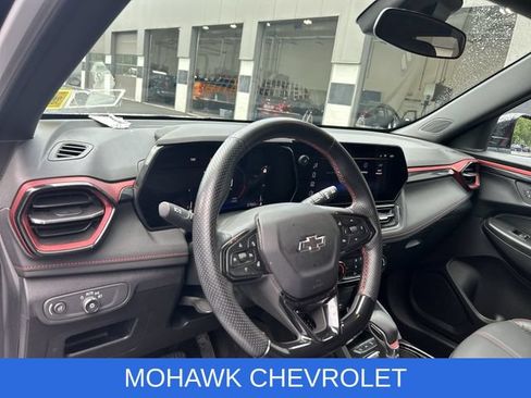 Used 2024 Chevrolet TrailBlazer RS AWD/4WD image 8