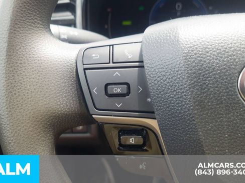 Used 2025 Toyota Camry LE FWD image 11
