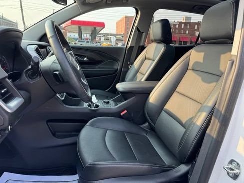 Used 2024 GMC Terrain SLT w/ Infotainment Package II AWD/4WD image 12