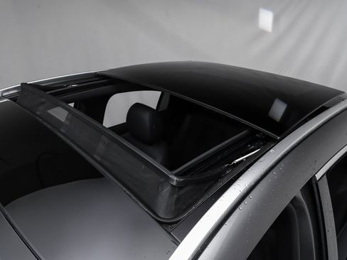 New 2026 Mercedes-Benz GLA 250 4MATIC image 5