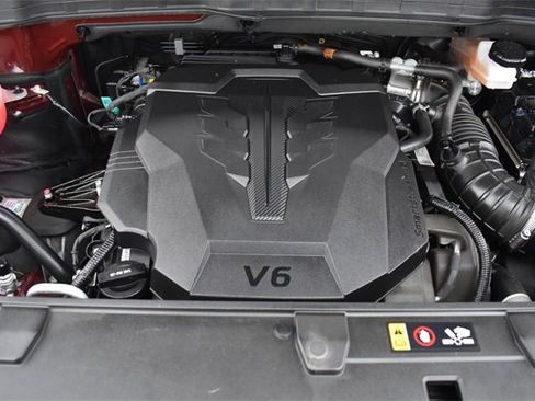 Used 2024 Kia Carnival LX image 33