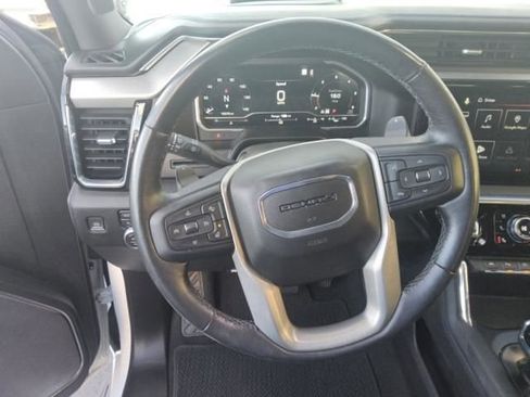Used 2022 GMC Sierra 1500 Denali image 2