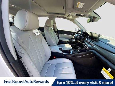 New 2025 Acura Integra Base image 27