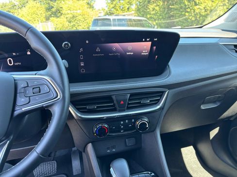 Used 2026 Buick Encore GX Preferred FWD image 16