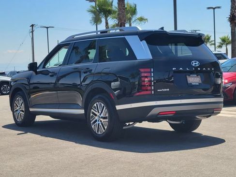 New 2027 Hyundai Palisade SEL Premium FWD image 3